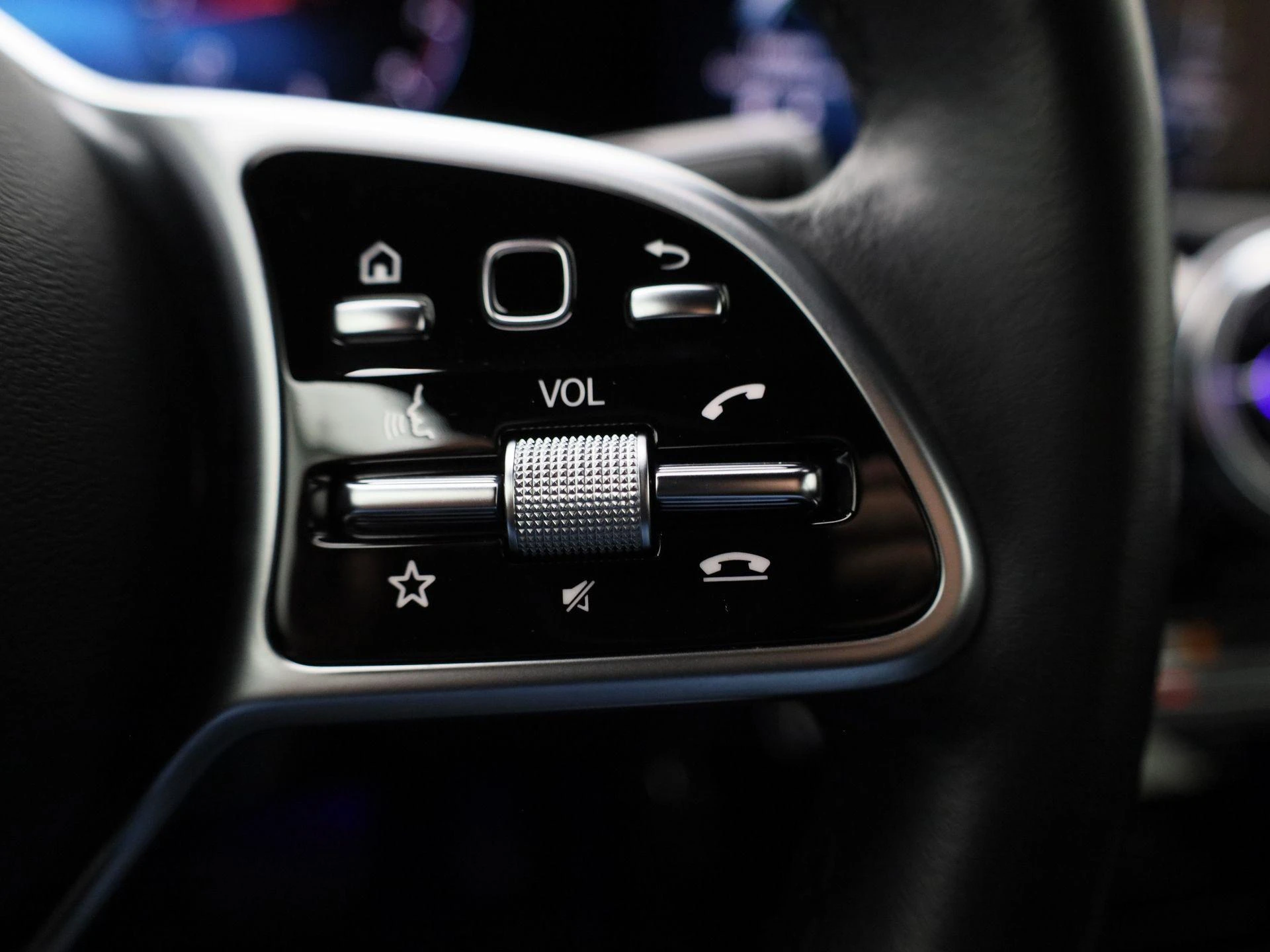 Mercedes-Benz-A-Klasse-image-14