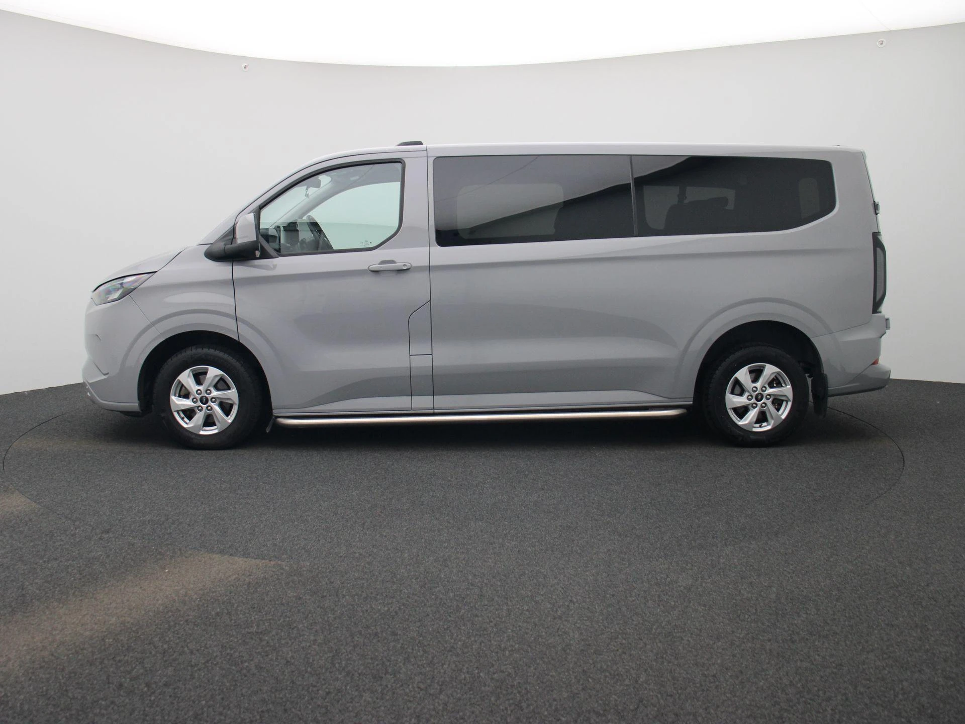 Ford-Transit Custom-image-3