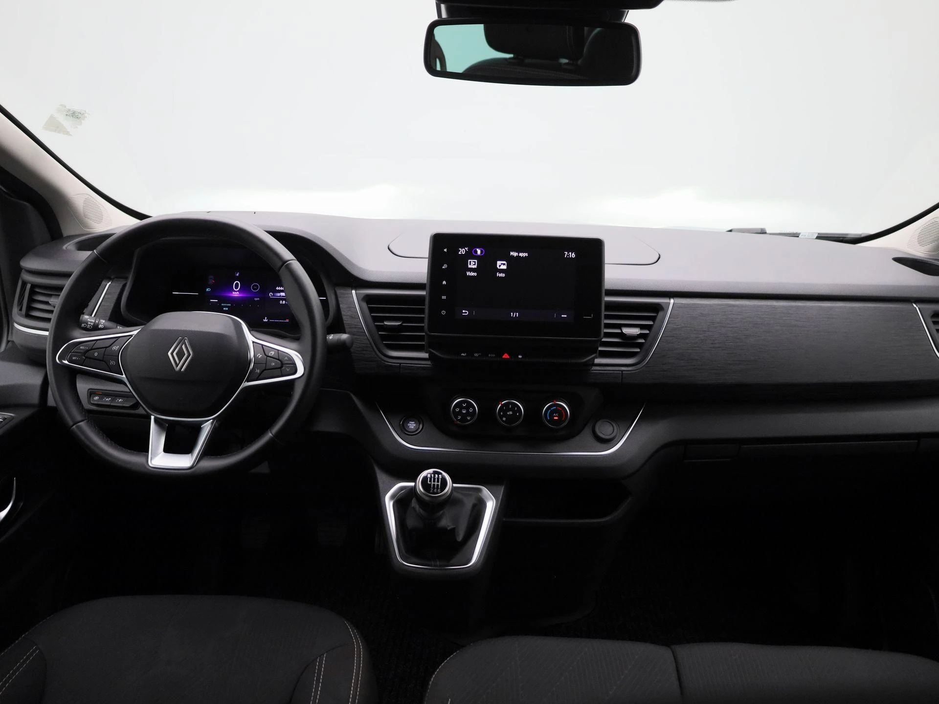 Renault-Trafic-image-34