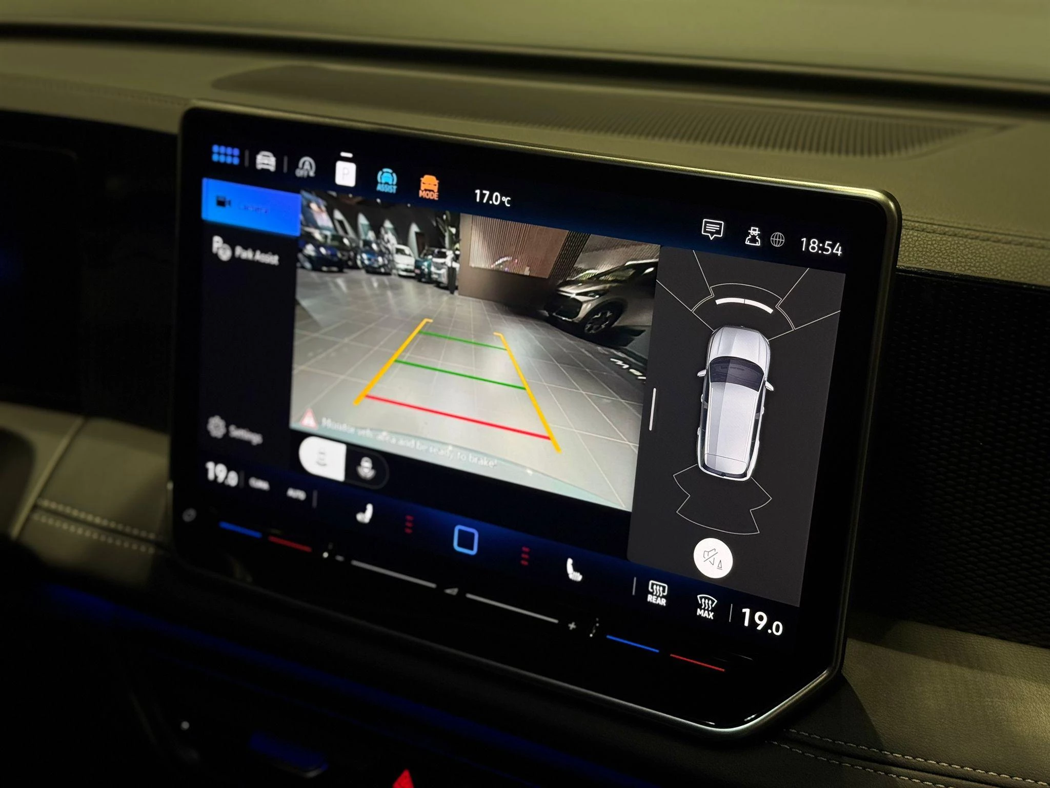 Volkswagen-Tiguan-image-14