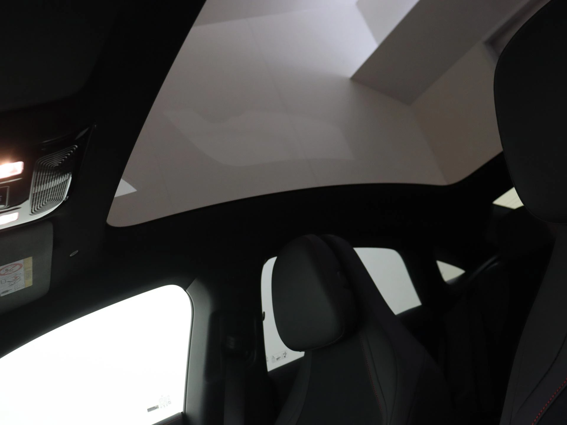 Mercedes-Benz-CLA-image-24