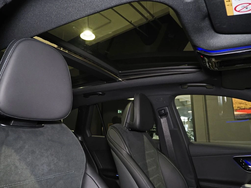 Mercedes-Benz-GLC 220 d-image-15
