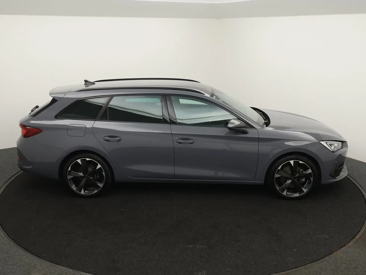 CUPRA-Leon Sportstourer-image-8