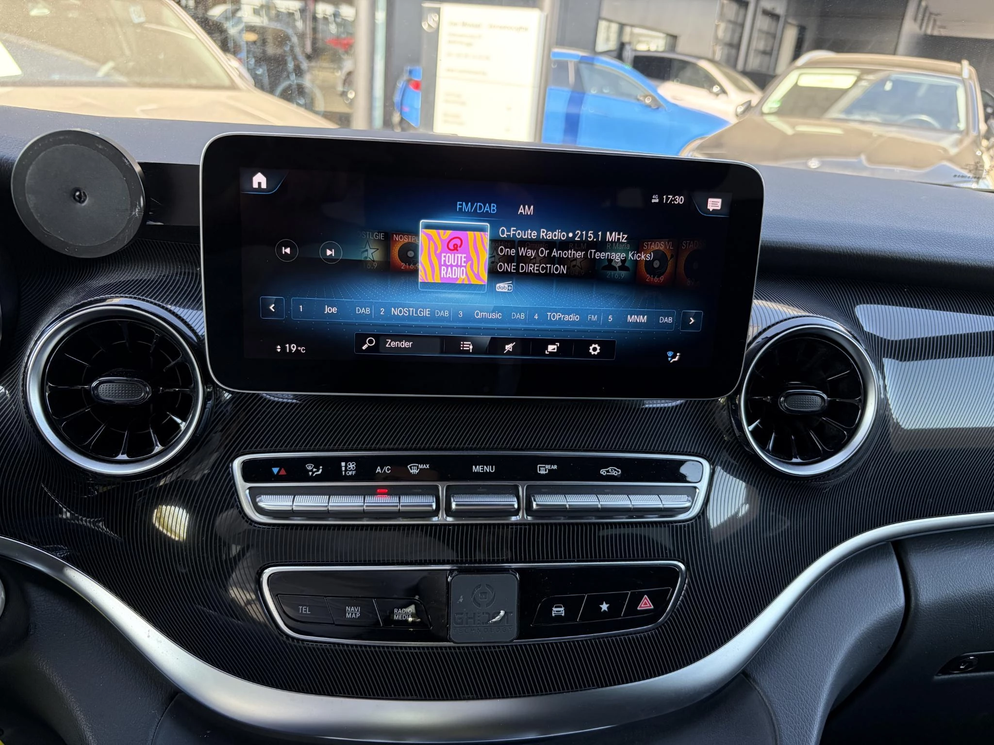 Mercedes-Benz V-Klasse 250 d L1 + LICHTE VRACHT + BURMESTER + TREKHAAK + 360 VIEW