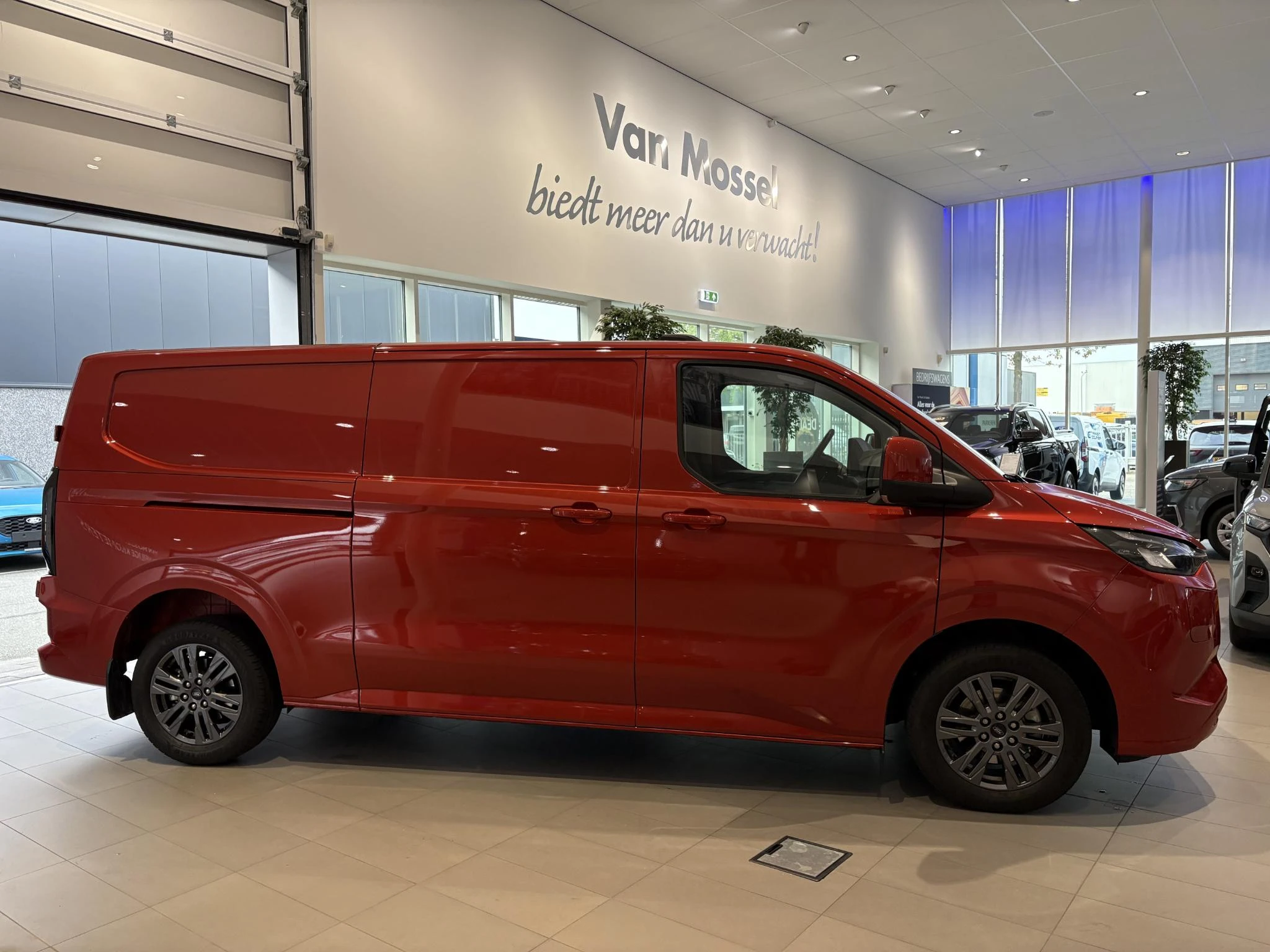 Ford-Transit Custom-image-4