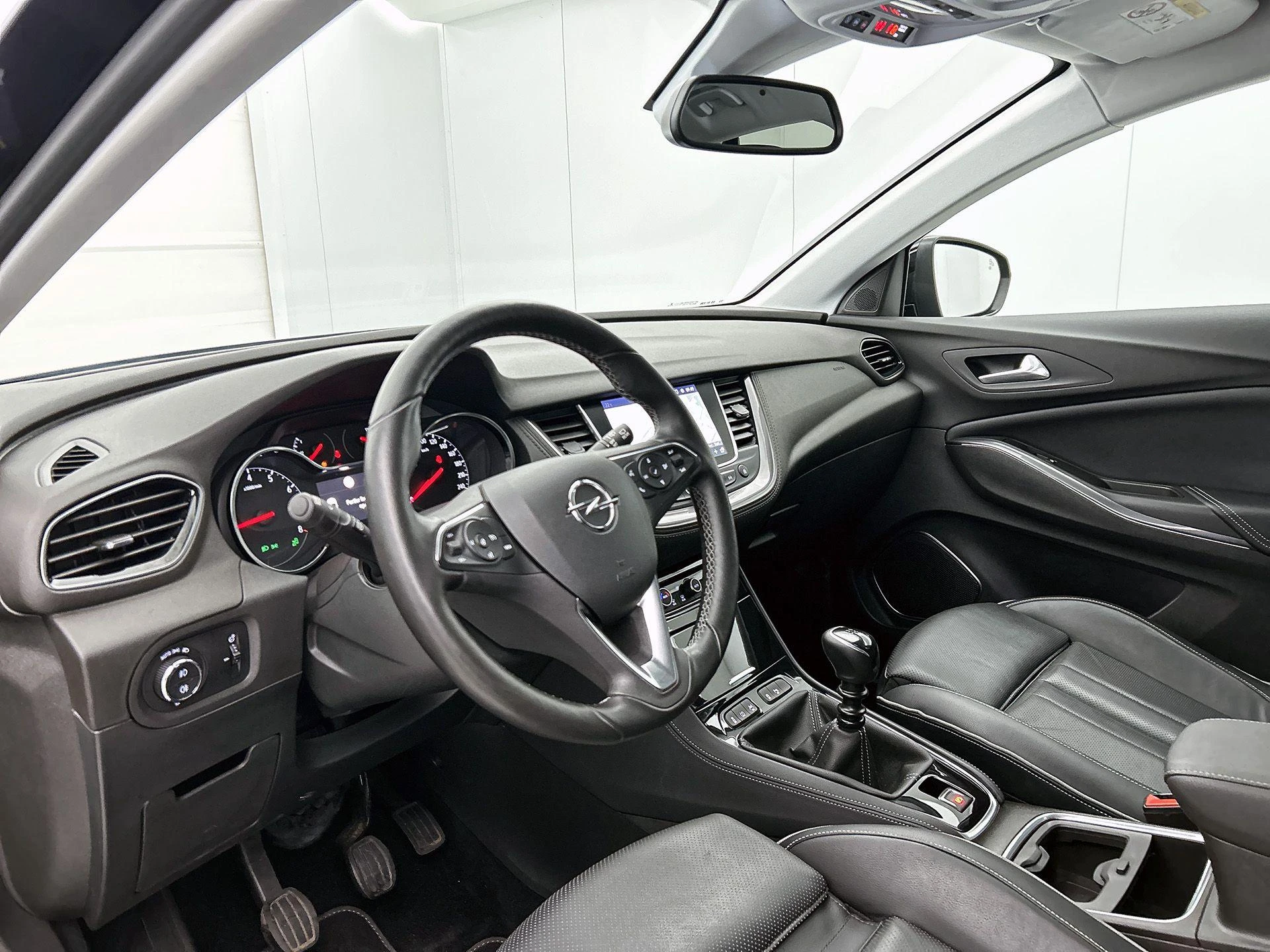 Opel-Grandland X-image-17