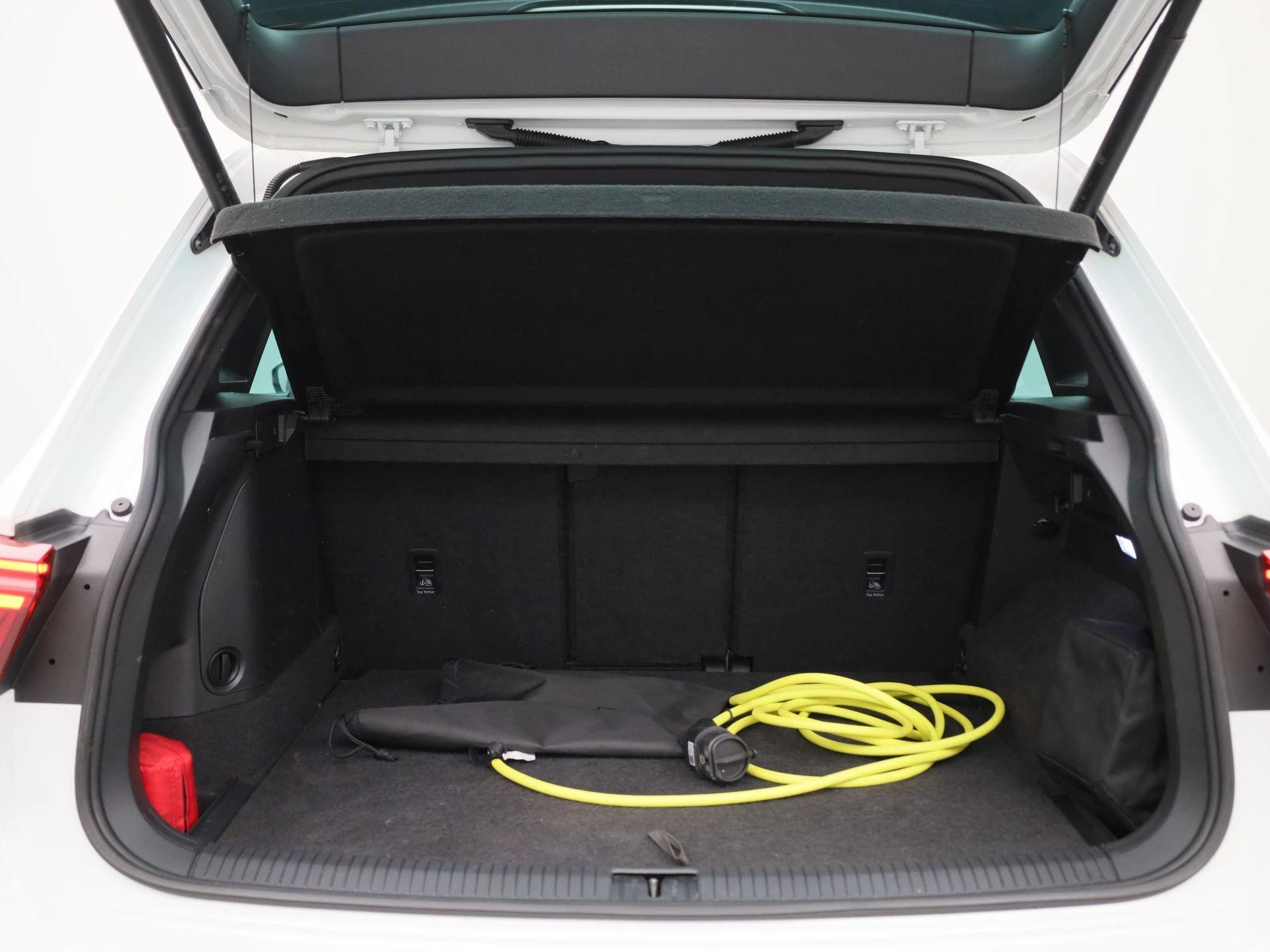 Volkswagen-Tiguan-image-13