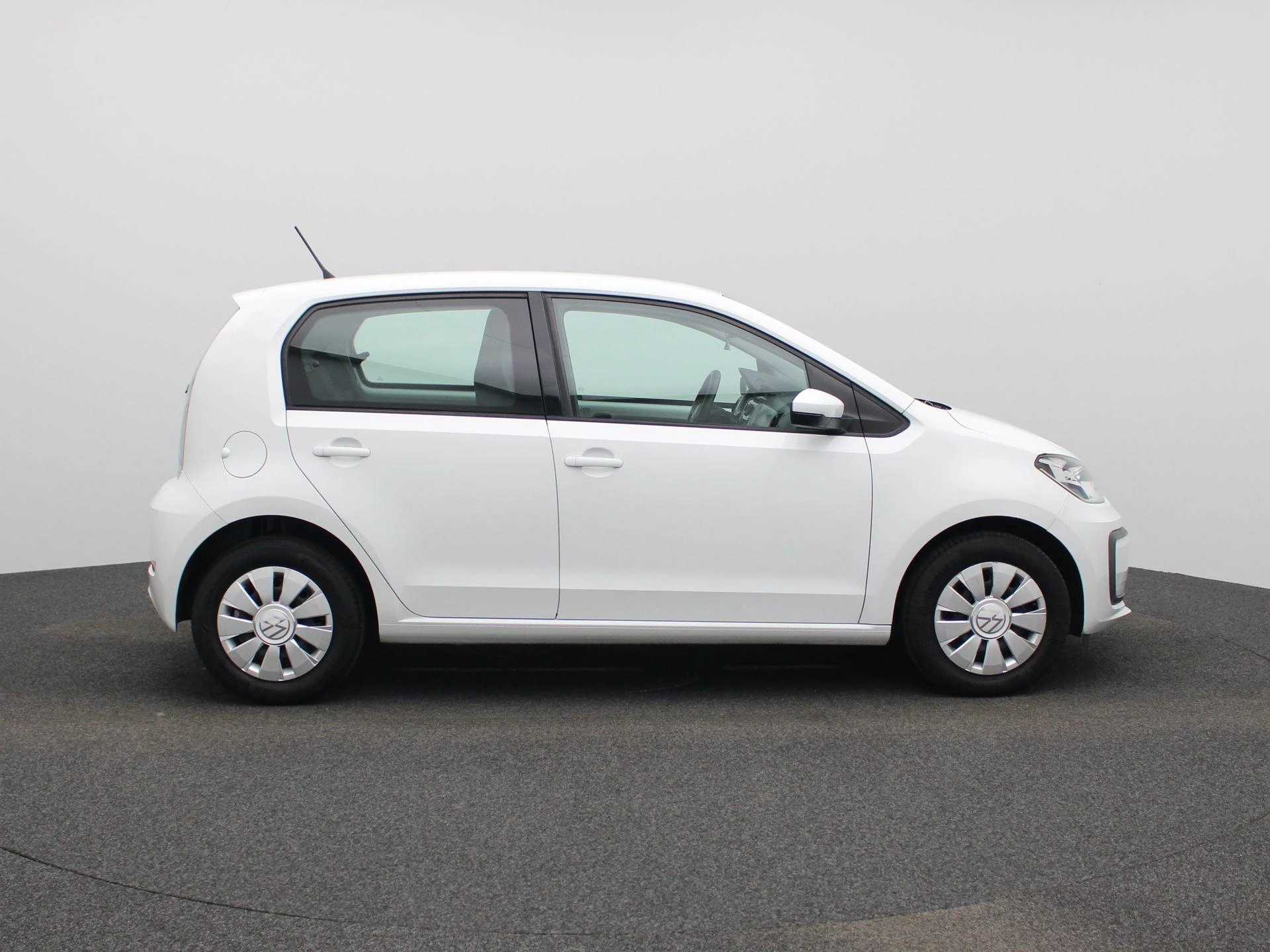 Volkswagen-up!-image-5