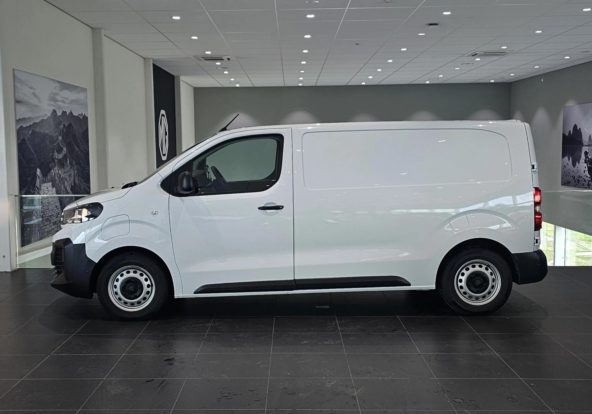 Peugeot-e-Expert-image-7