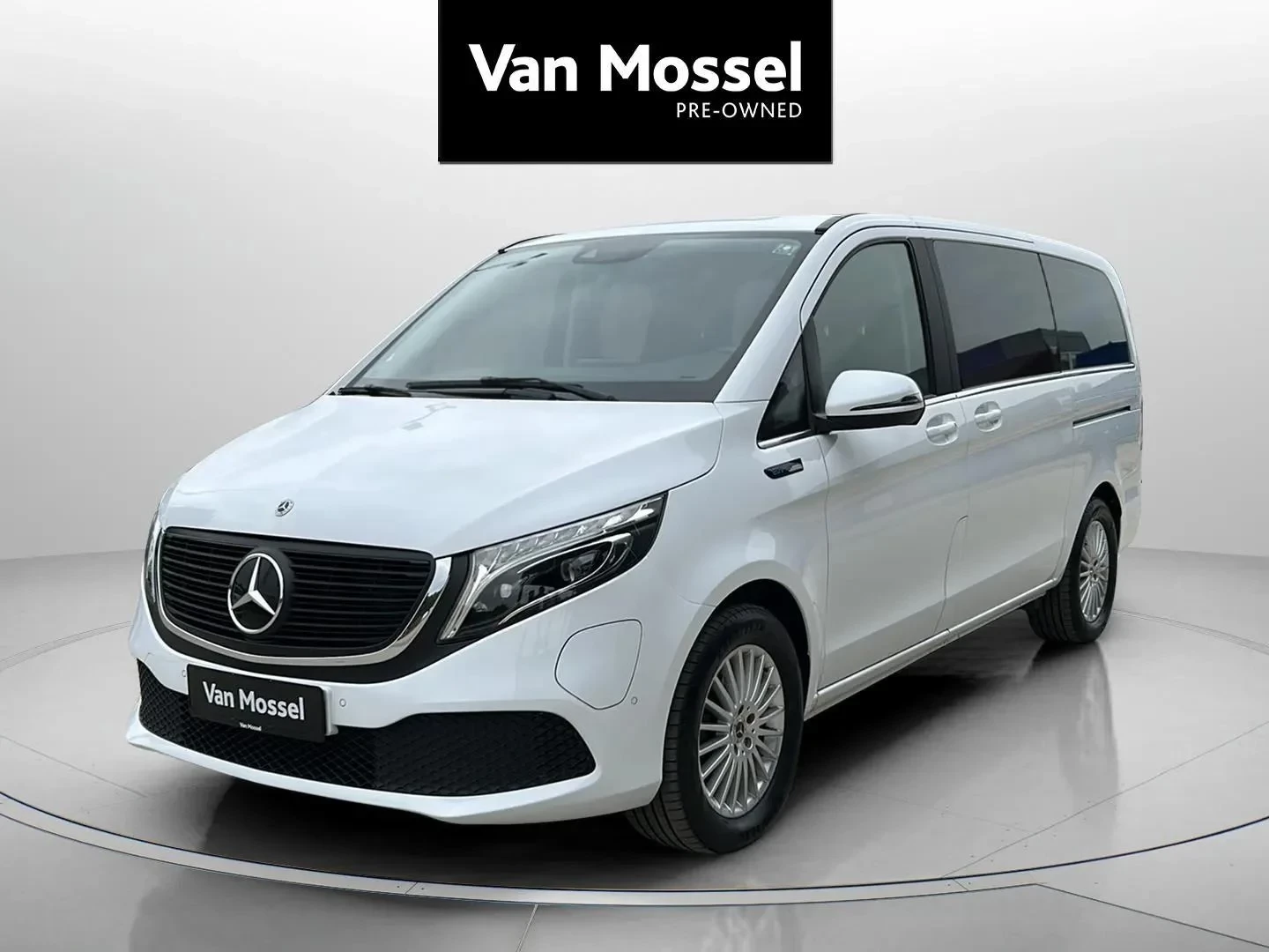 Mercedes-Benz-EQV-image-0
