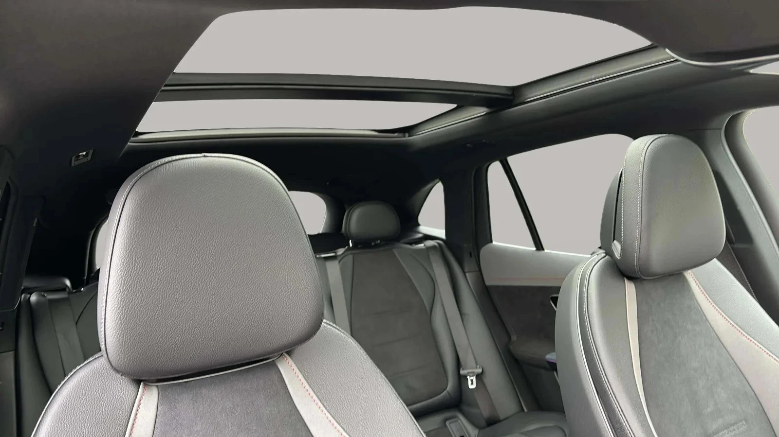 Mercedes-Benz-EQE-image-10