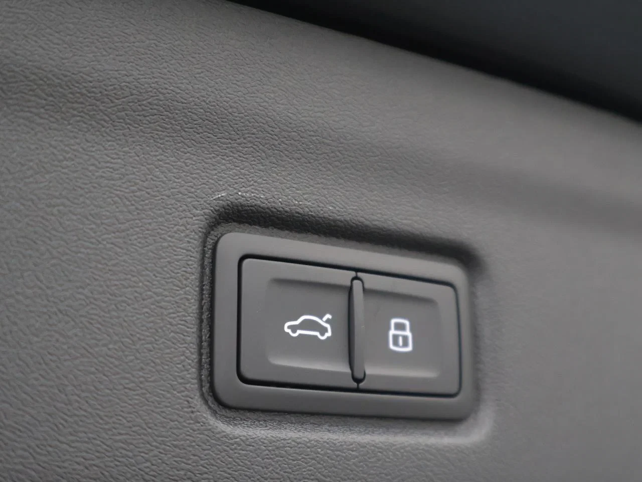 Audi-Q6 e-tron-image-12