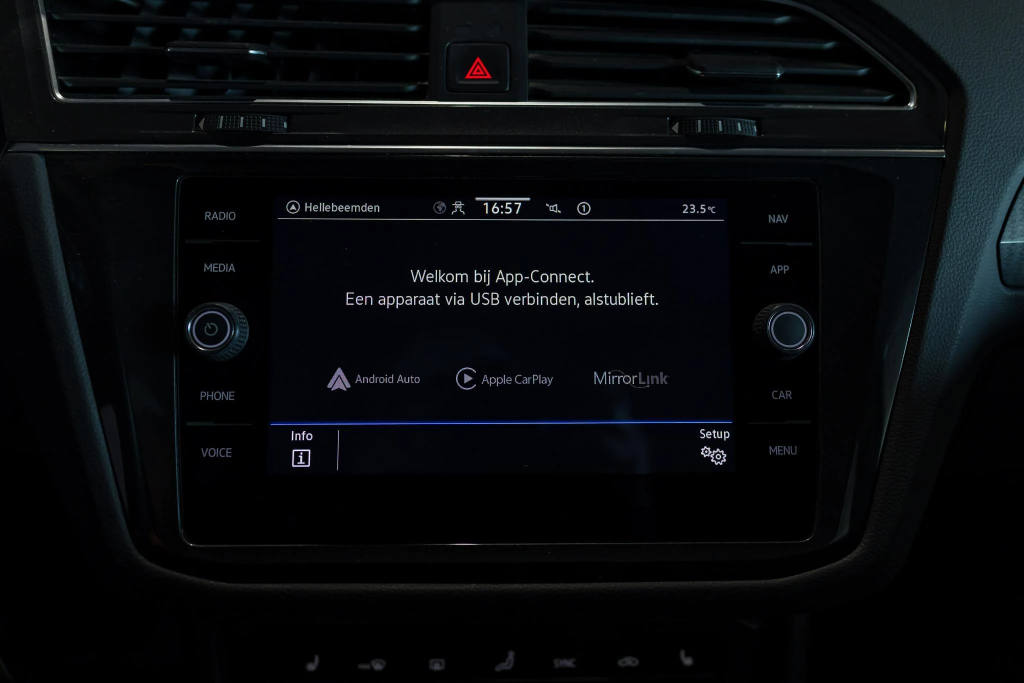 Volkswagen-Tiguan-image-31