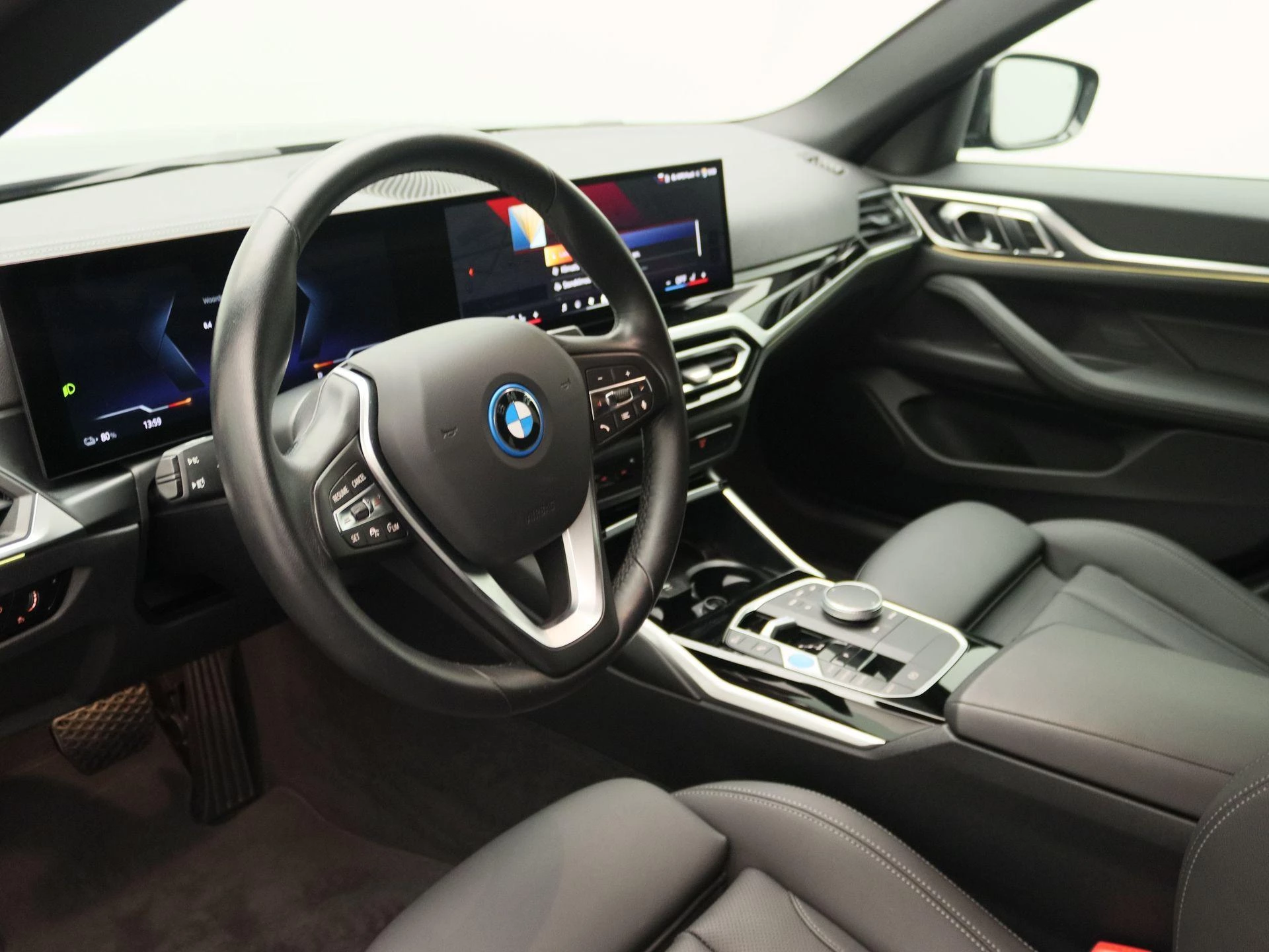 BMW-i4-image-26