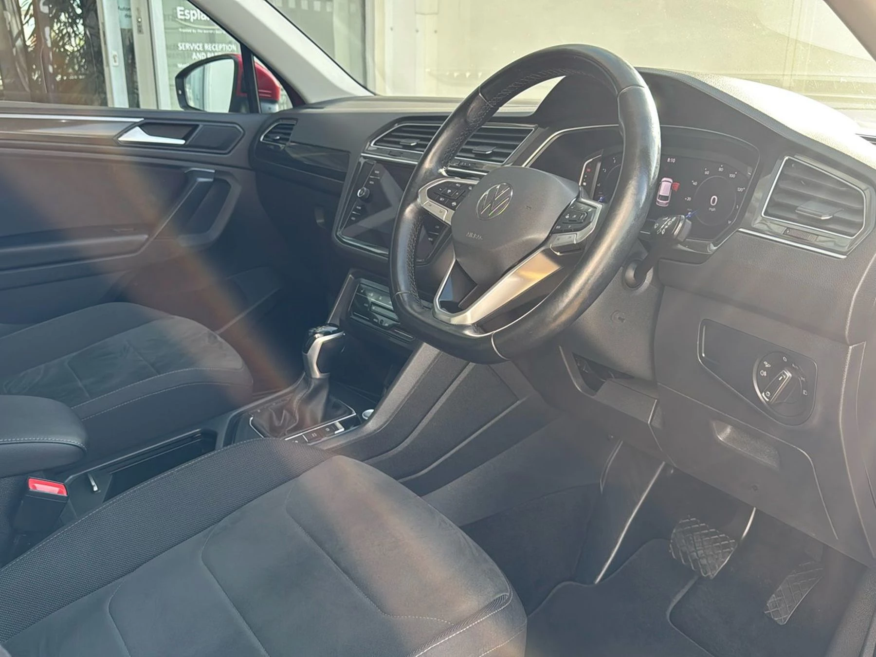 Volkswagen-Tiguan-image-5