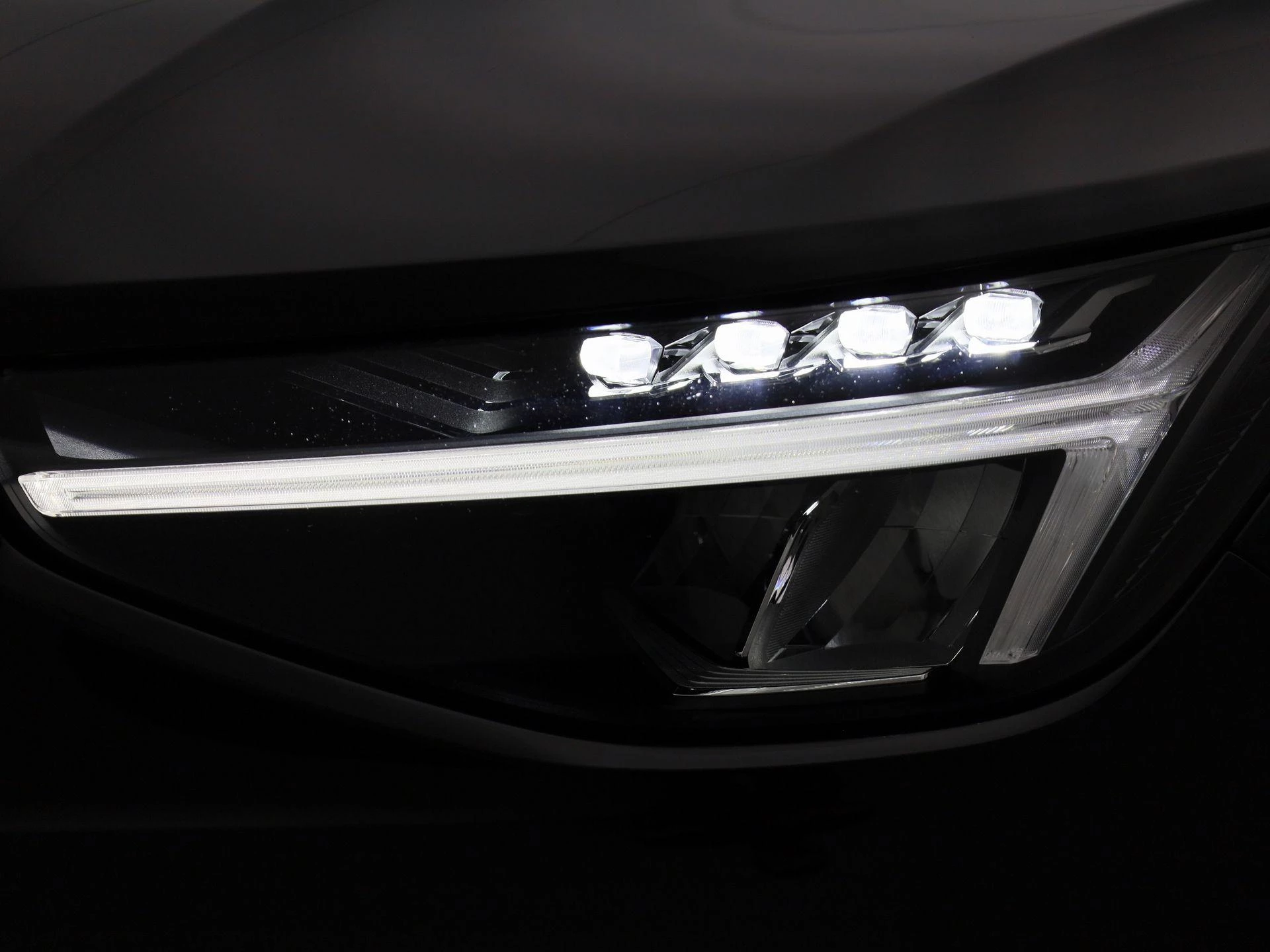 Volvo-XC40-image-14