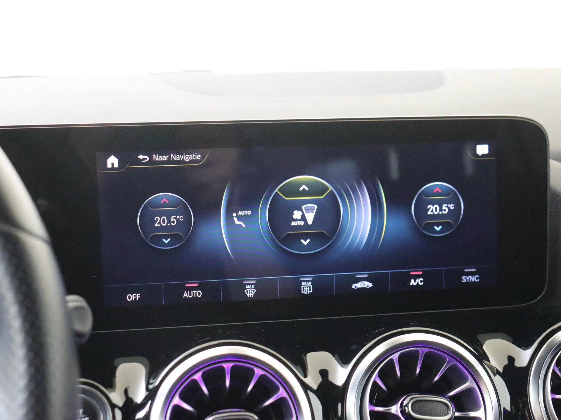 Mercedes-Benz GLA 180 AMG Line
