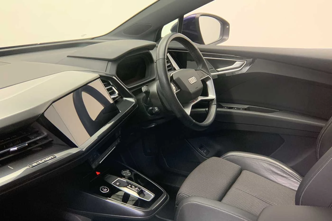 Audi-Q4 Sportback e-tron-image-1