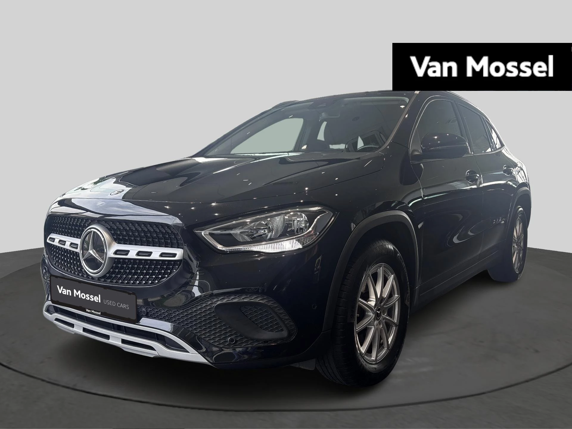 Mercedes-Benz-GLA-image-0