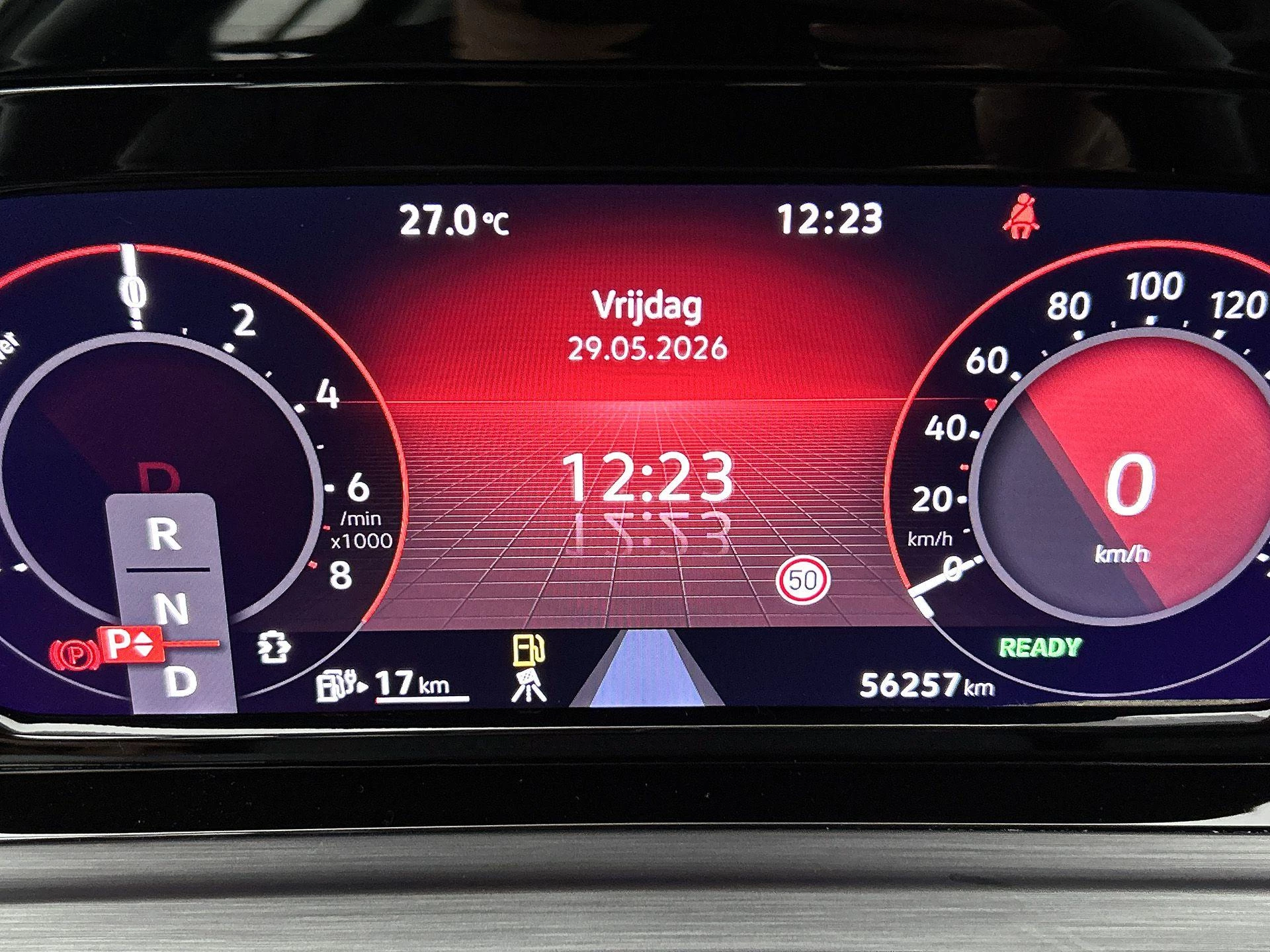 Volkswagen-Golf-image-28