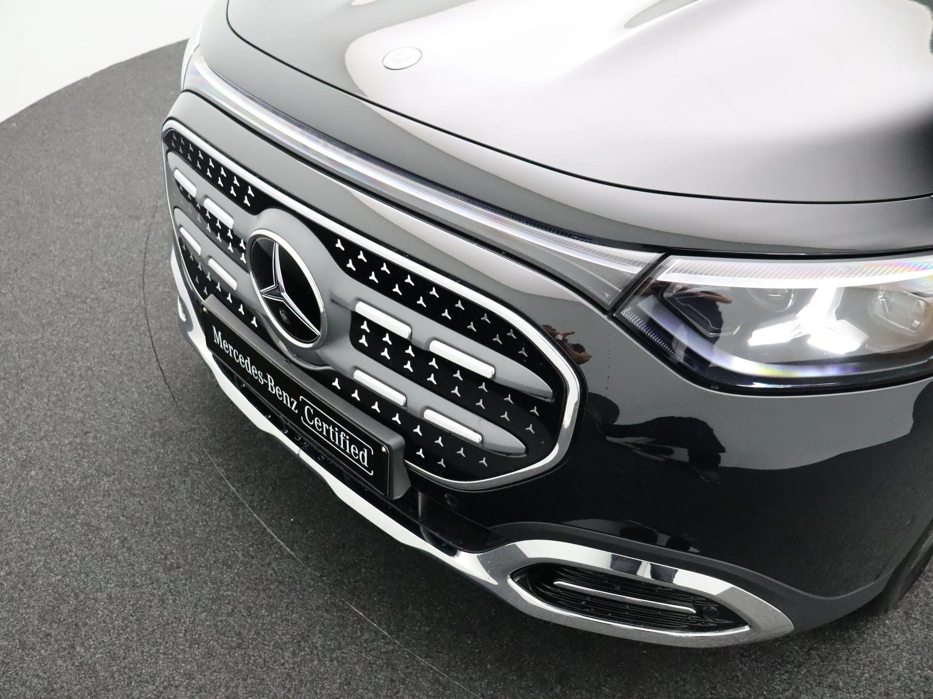 Mercedes-Benz-GLB-image-33