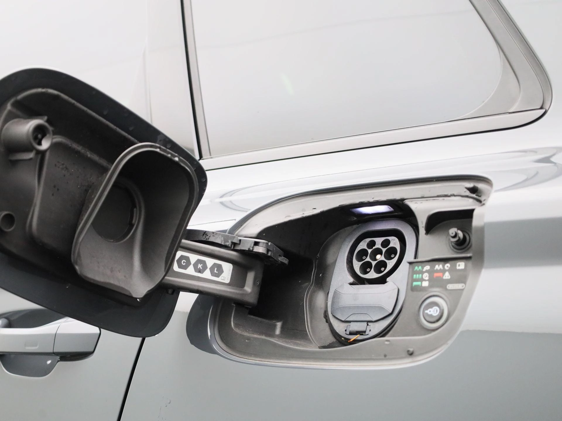 Audi-Q6 e-tron-image-64