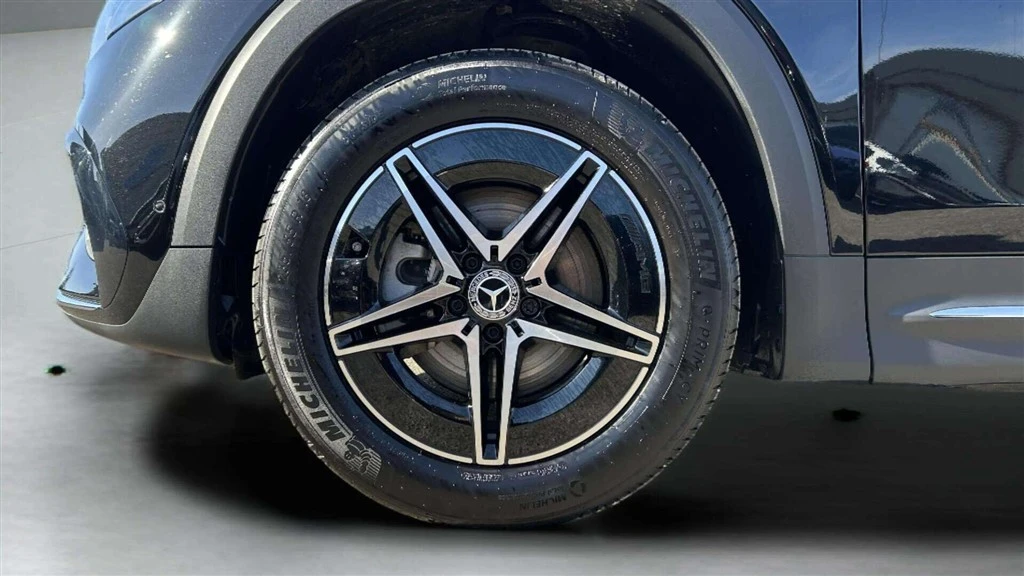 Mercedes-Benz-EQB-image-8