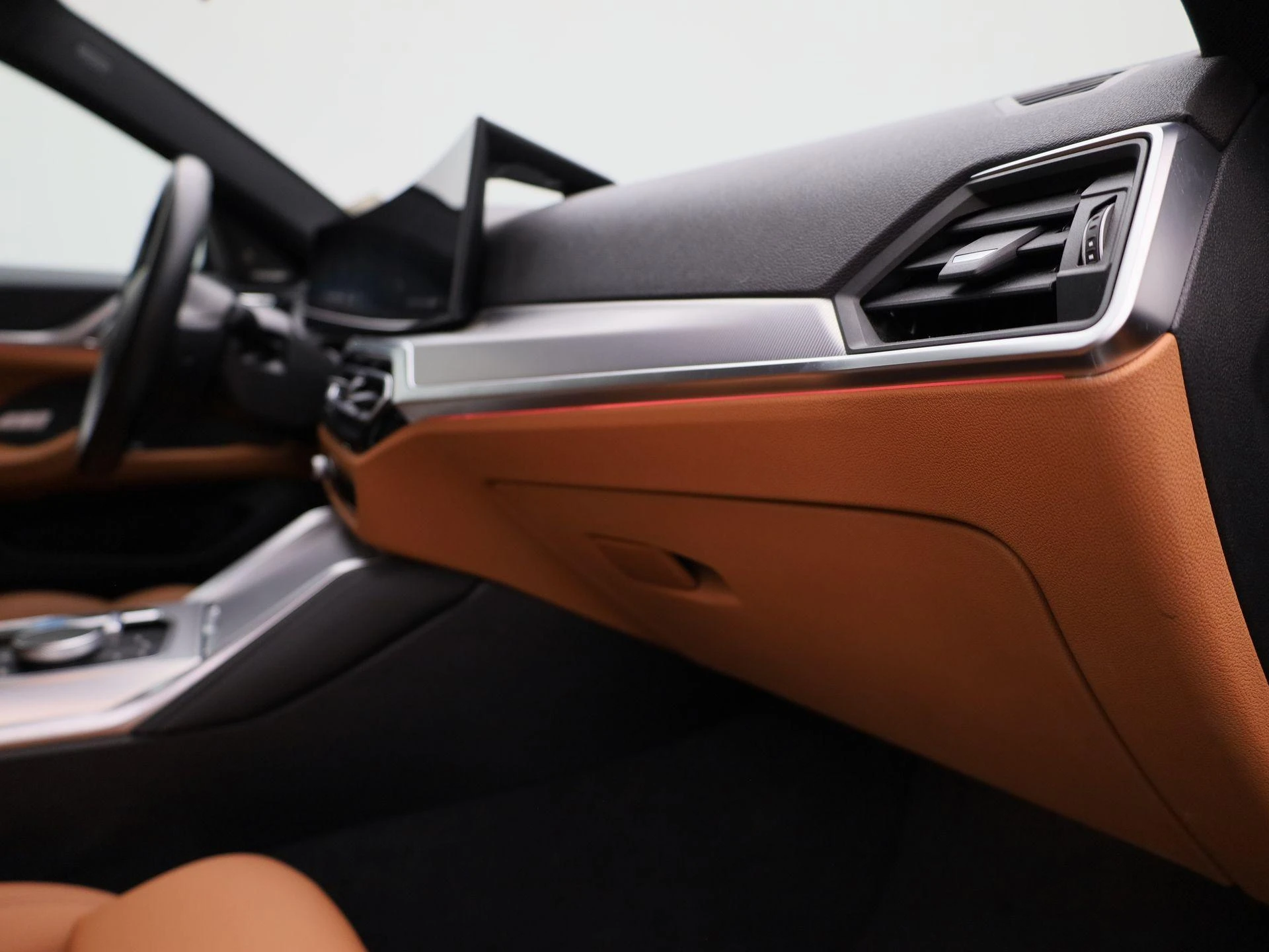 BMW-i4-image-47