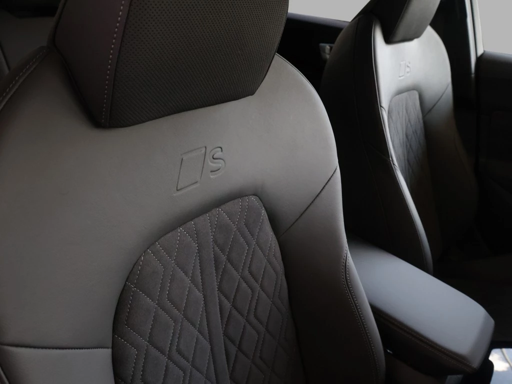 Audi A5 Avant e-hybrid quattro edition one S line