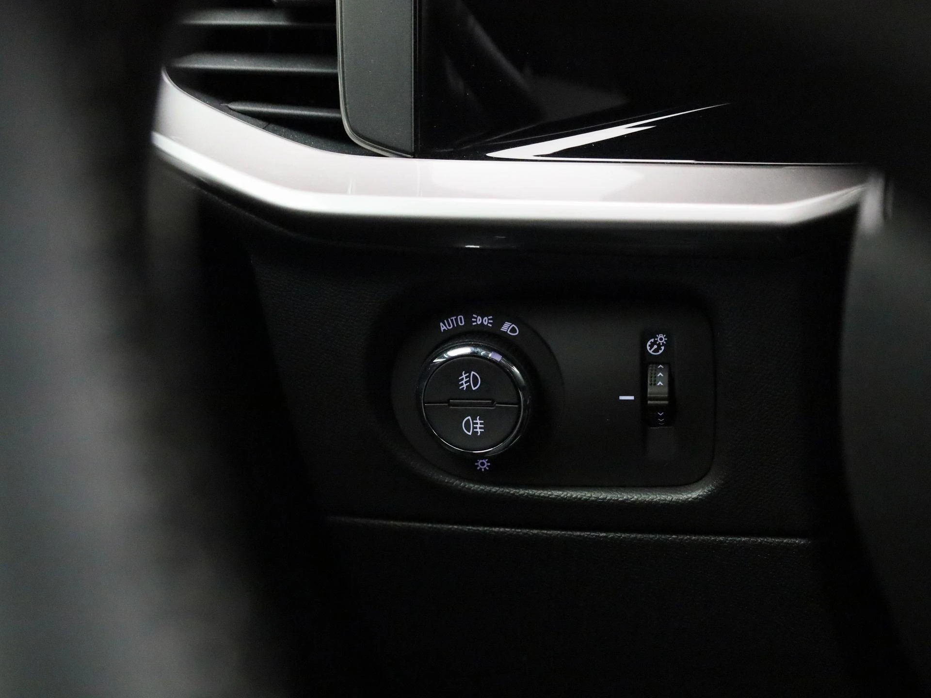 Opel-Mokka-e-image-24