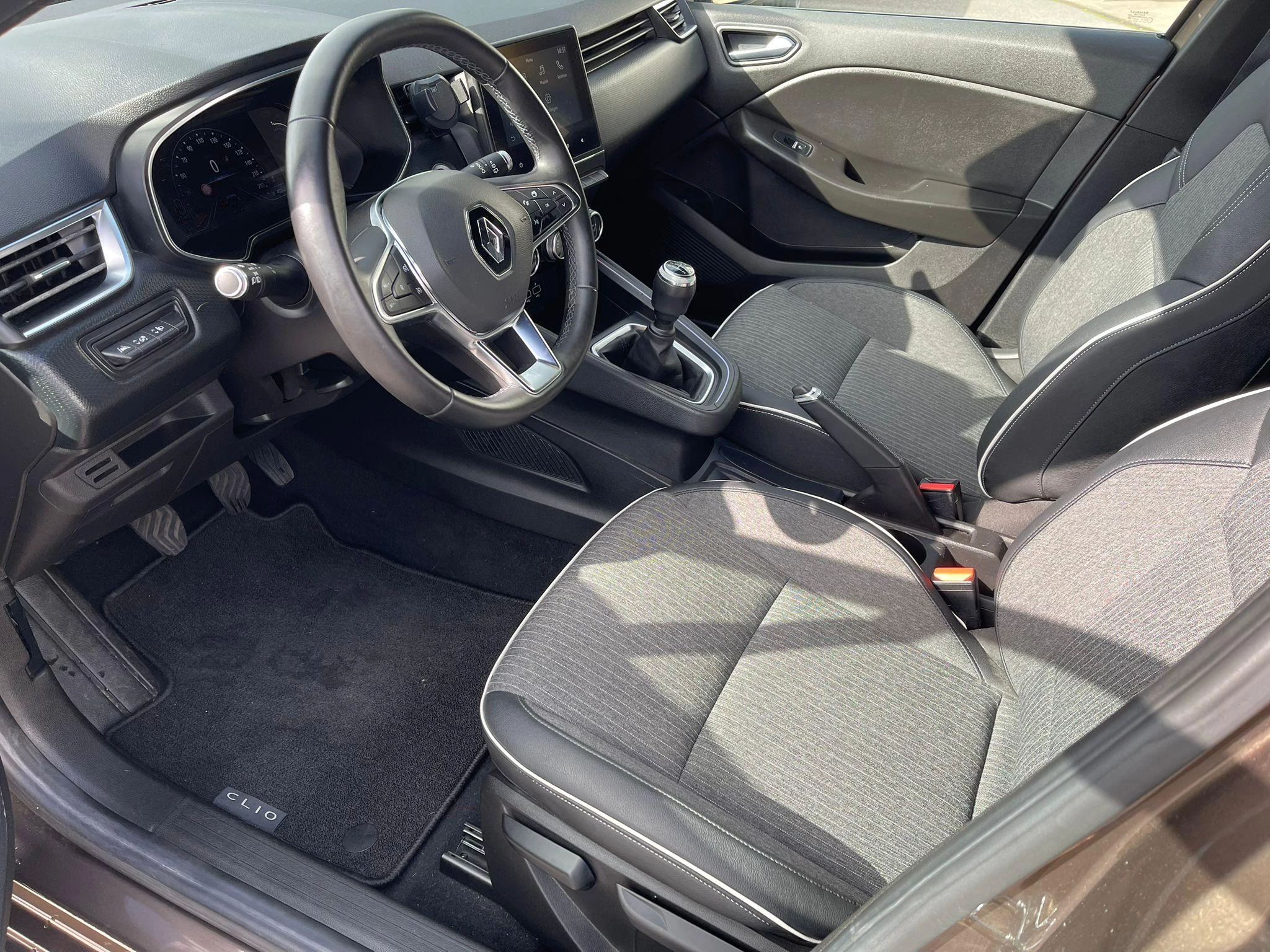 Renault Clio TCe 100 Intens