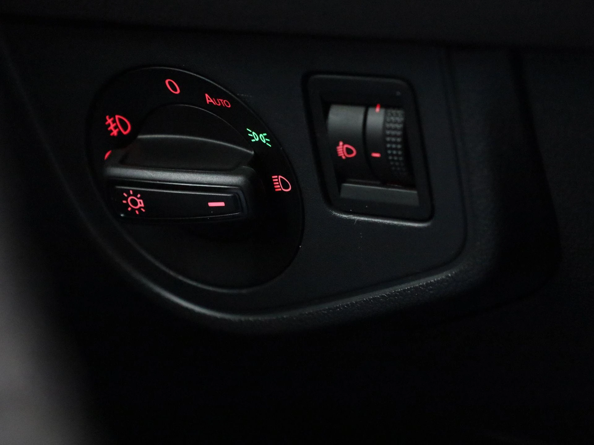 Volkswagen-Polo-image-19