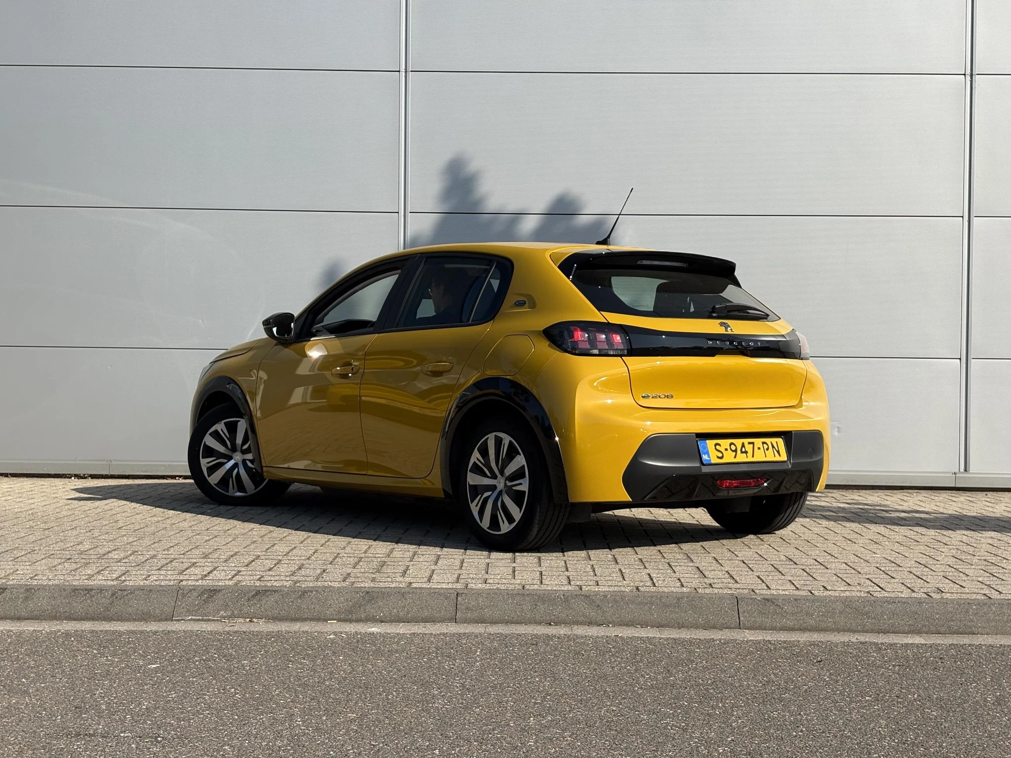 Peugeot e-208 EV Active 50 kWh
