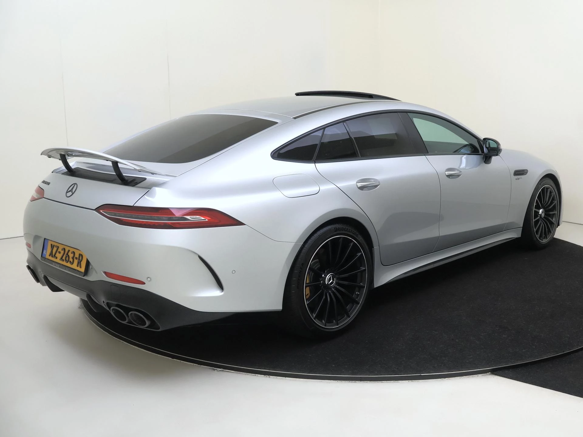 Mercedes-AMG-GT-image-1
