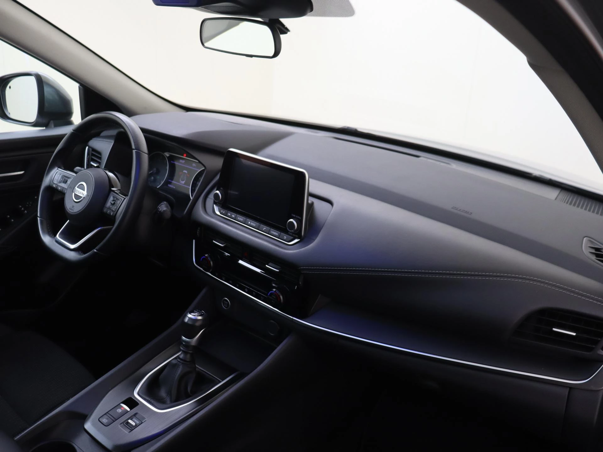 Nissan-QASHQAI-image-8
