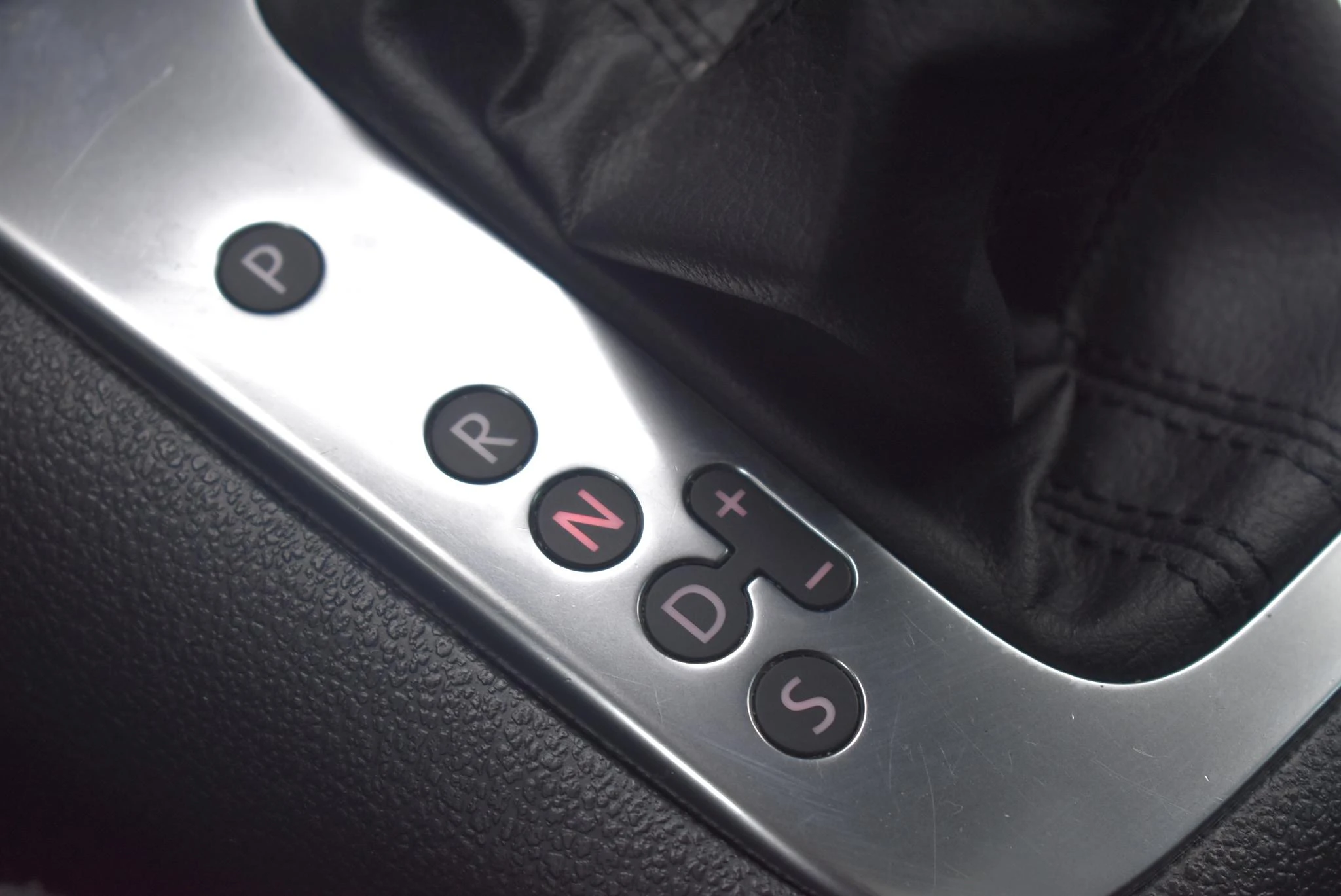 Volkswagen-Tiguan-image-37