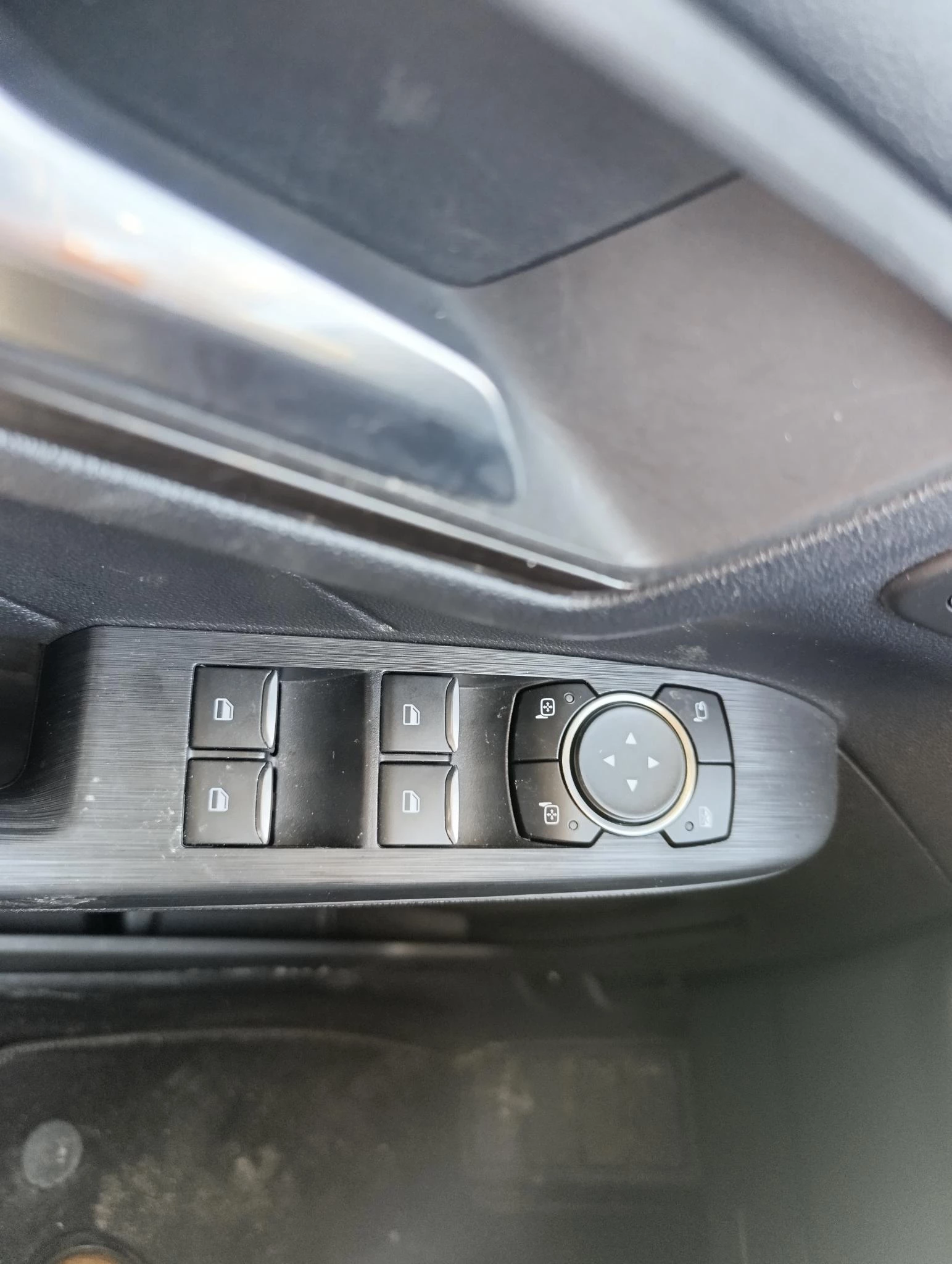 Ford-Kuga-image-19