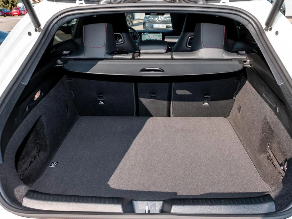 Mercedes-Benz-CLA 200-image-15