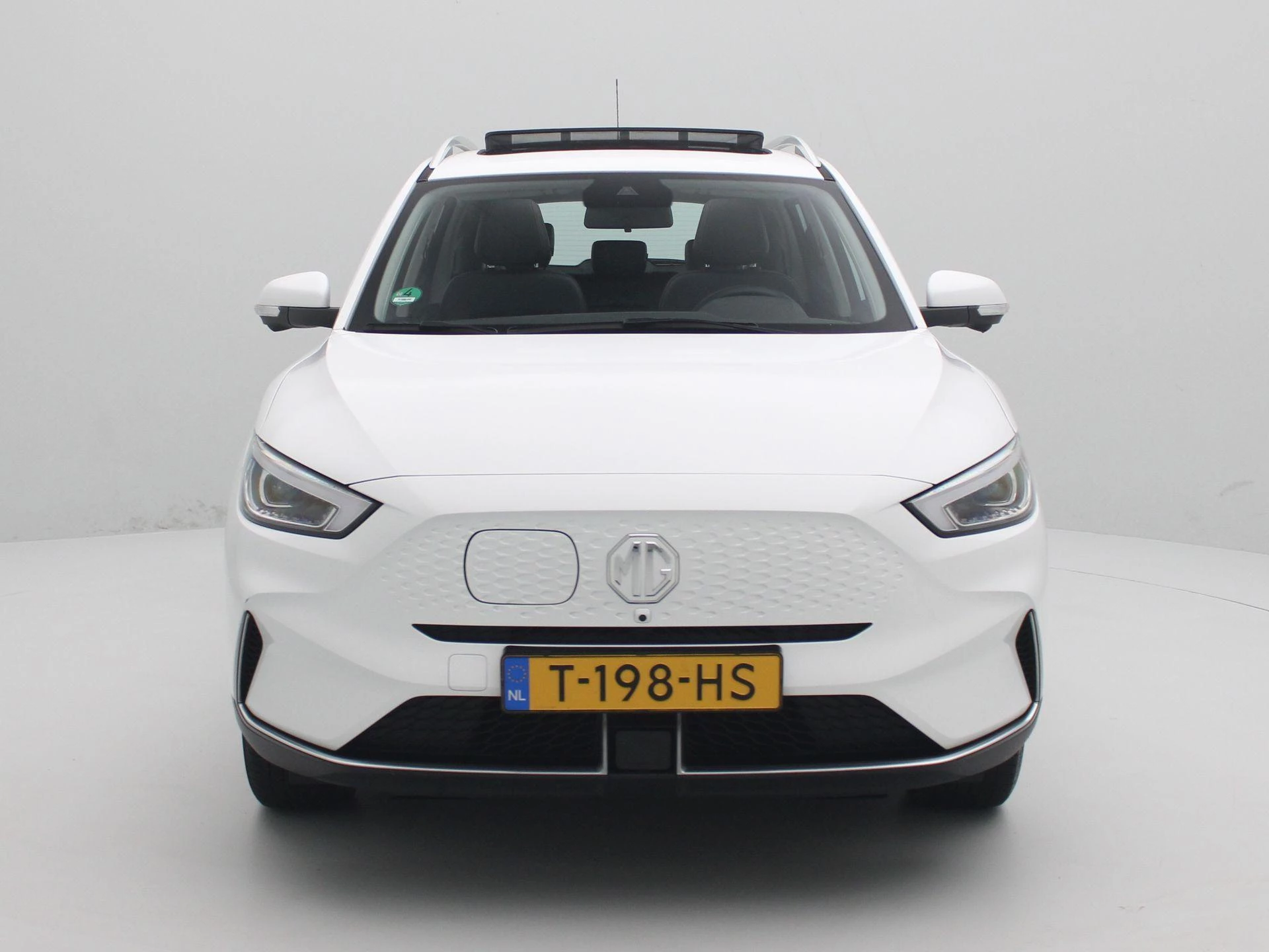 MG-ZS EV-image-2