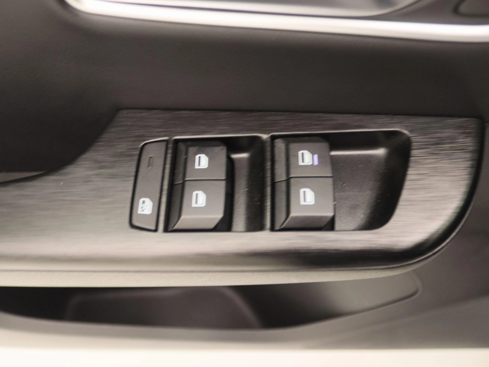 MG-ZS-image-20