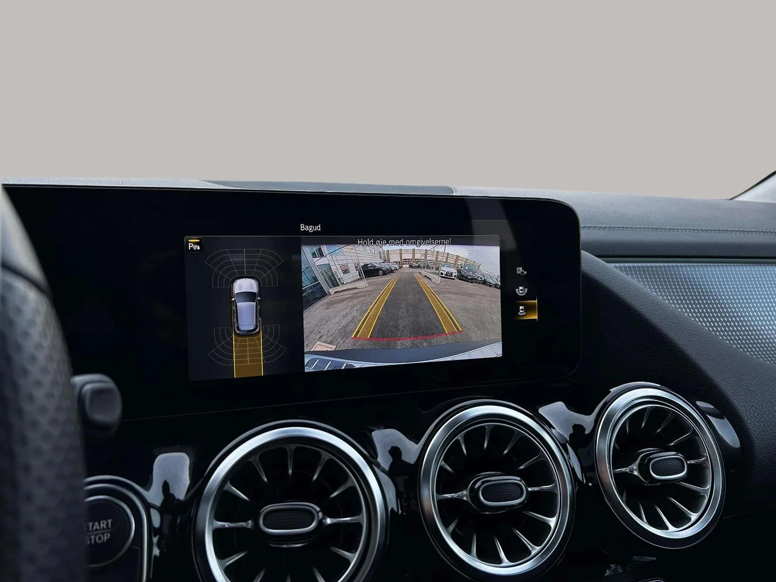 Mercedes-Benz-EQA-image-21