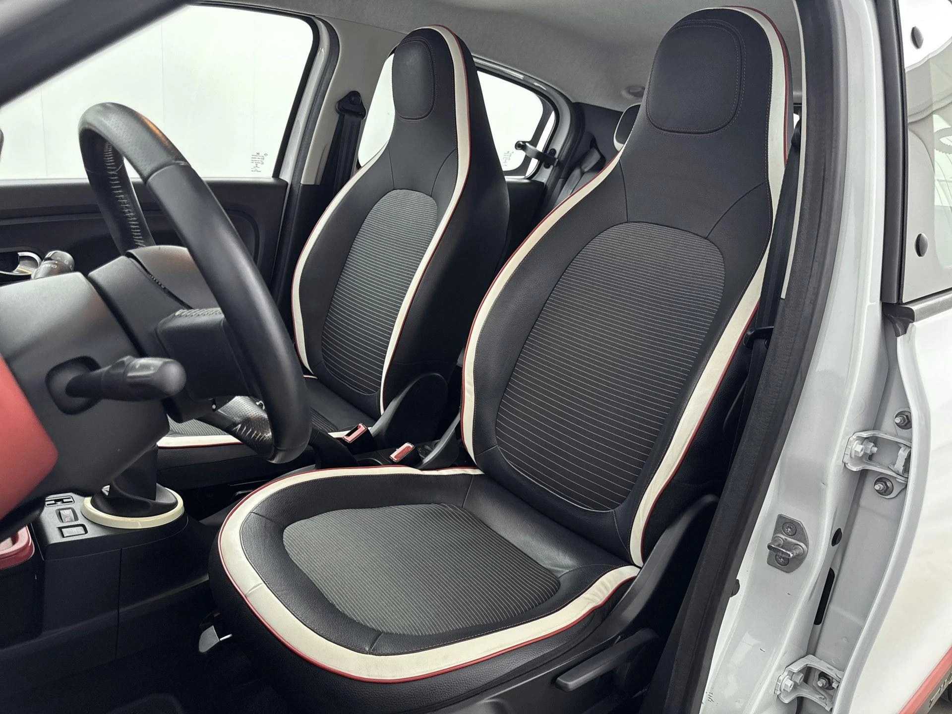 Renault-Twingo-image-25