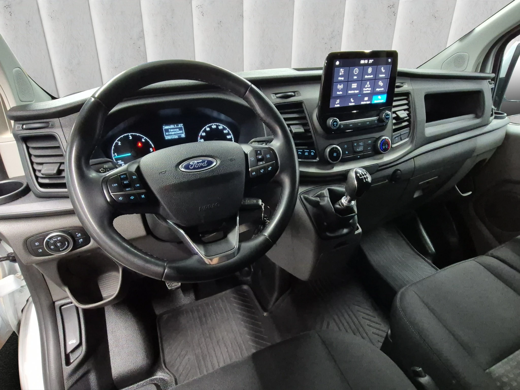 Ford-Transit Custom-image-11