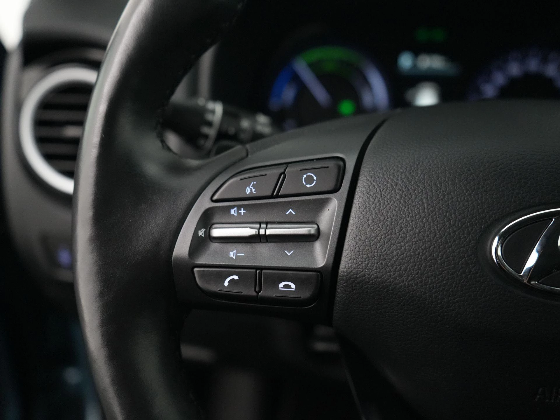 Hyundai-Kona-image-15