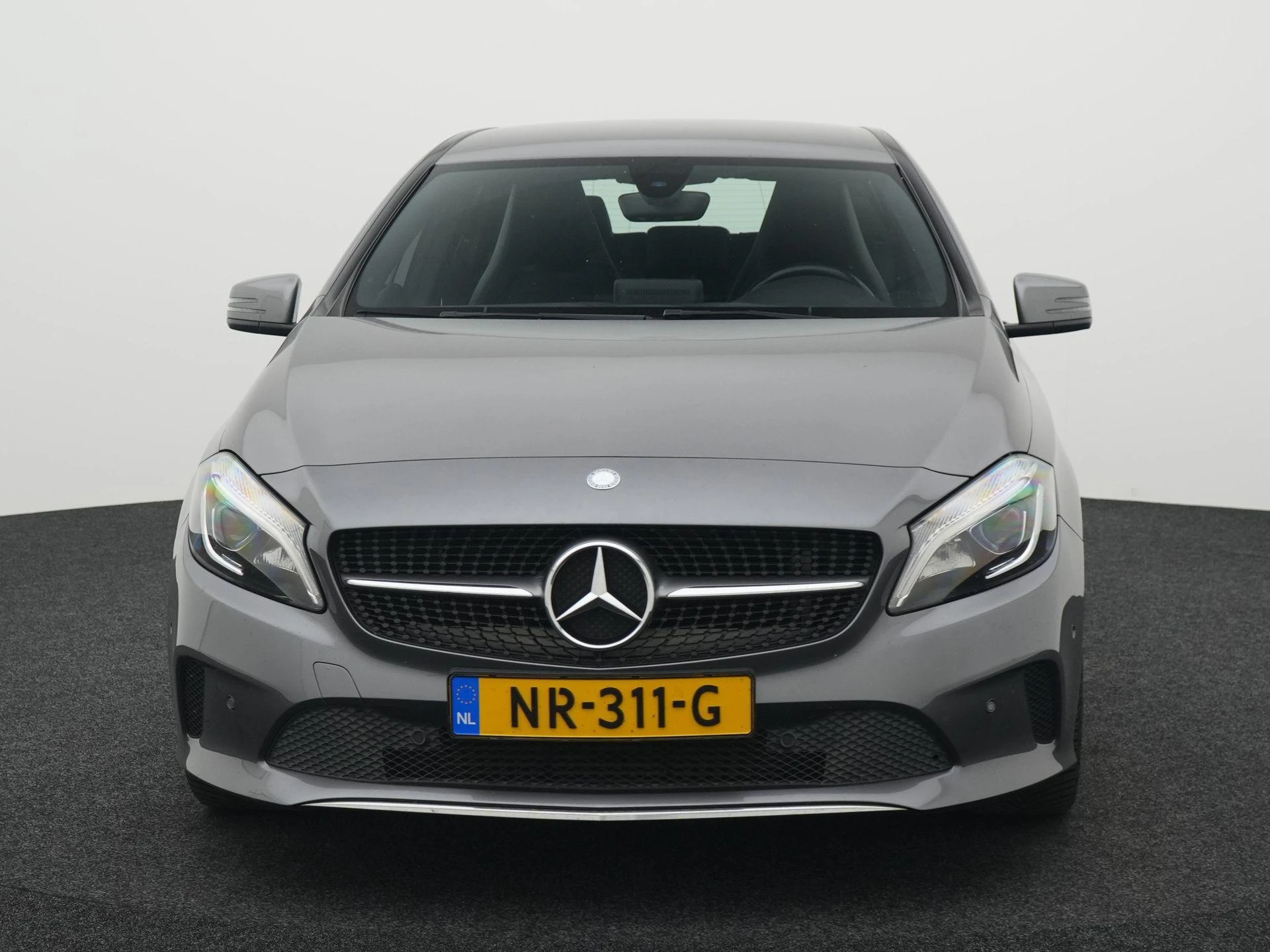 Mercedes-Benz-A-Klasse-image-2