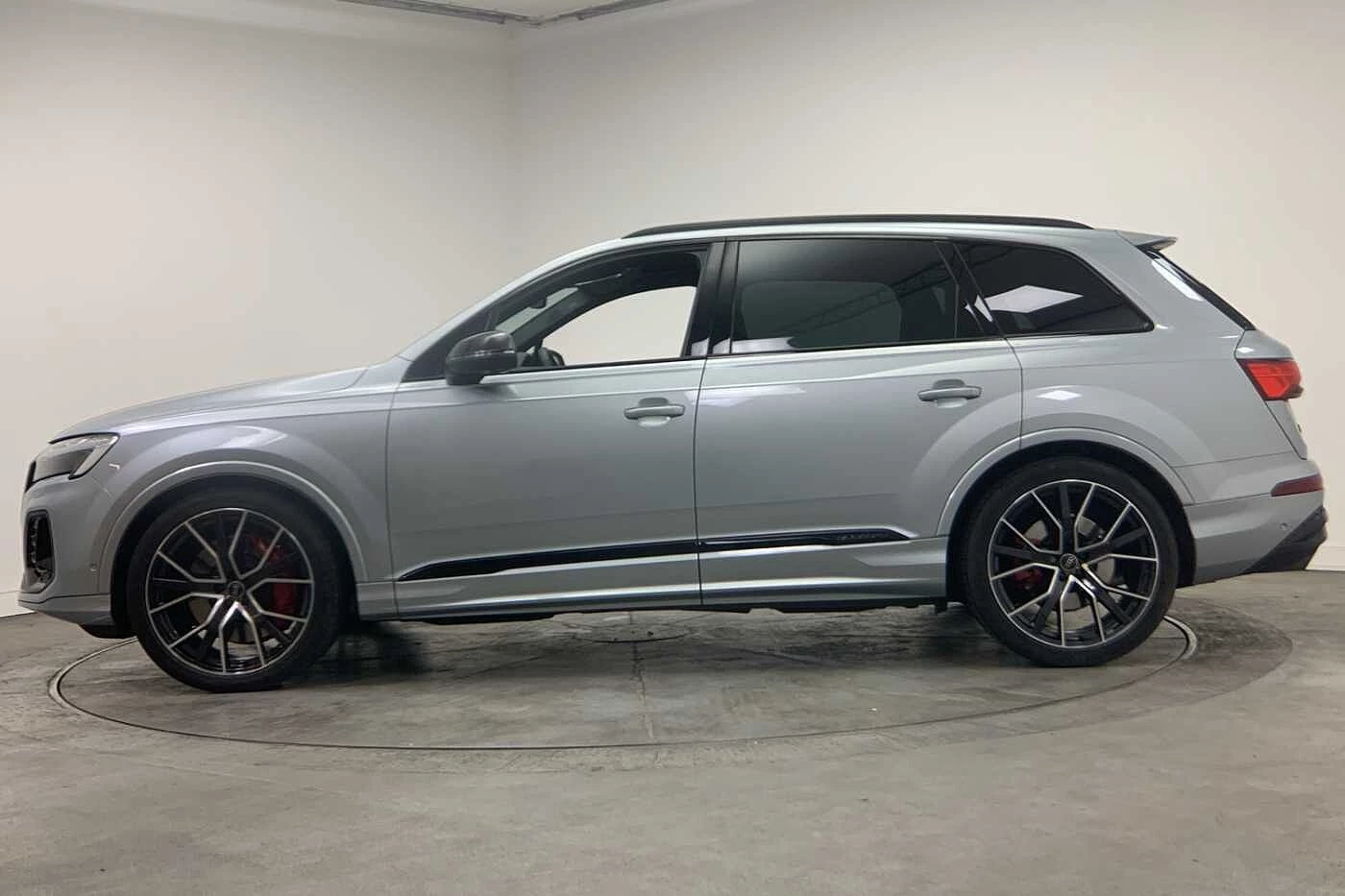 Audi-SQ7-image-3