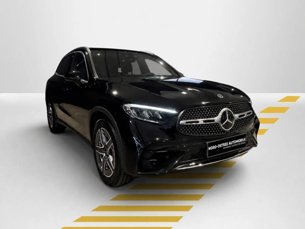 Mercedes-Benz-GLC 300 d-image-17