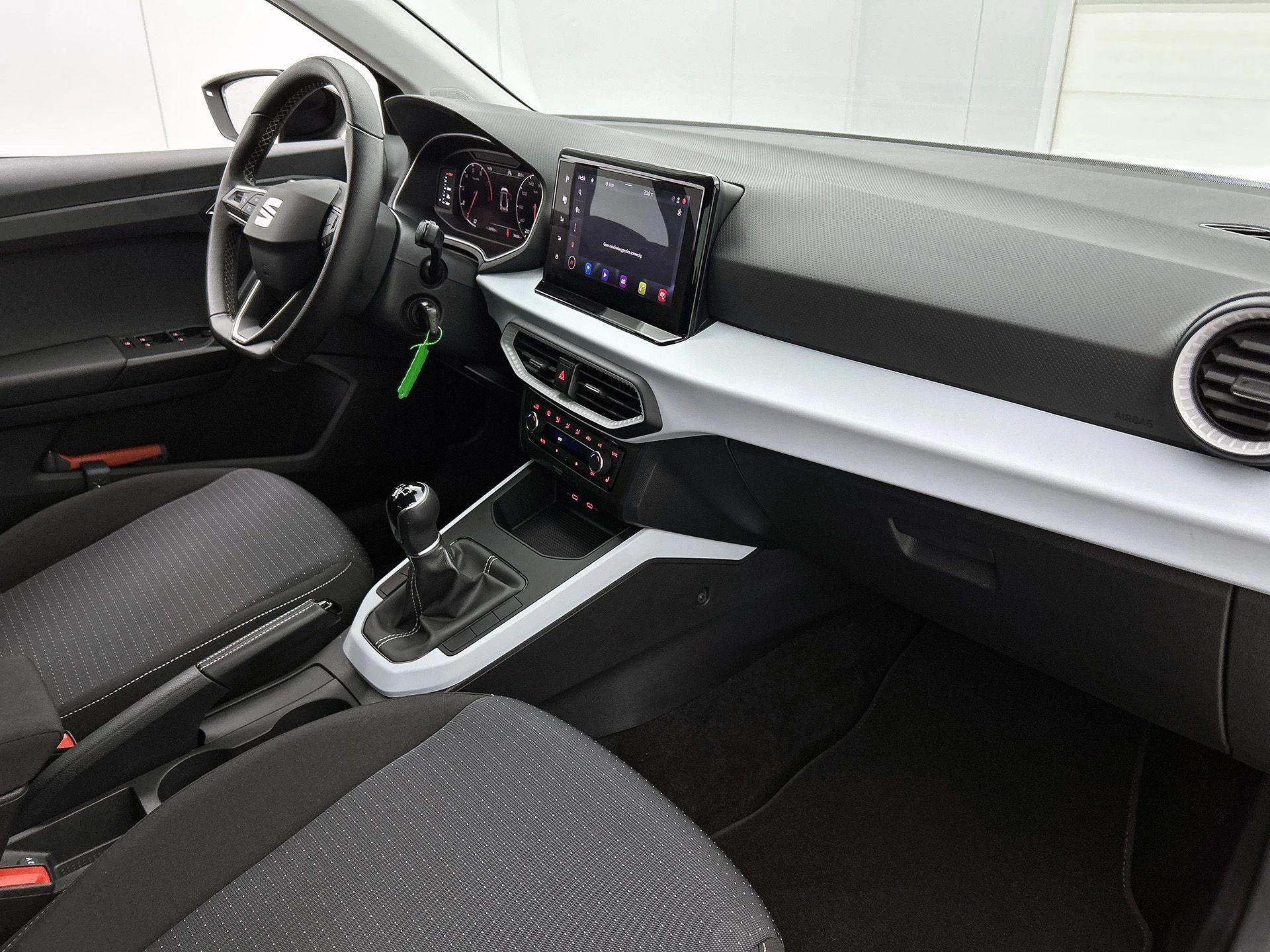 SEAT-Arona-image-21