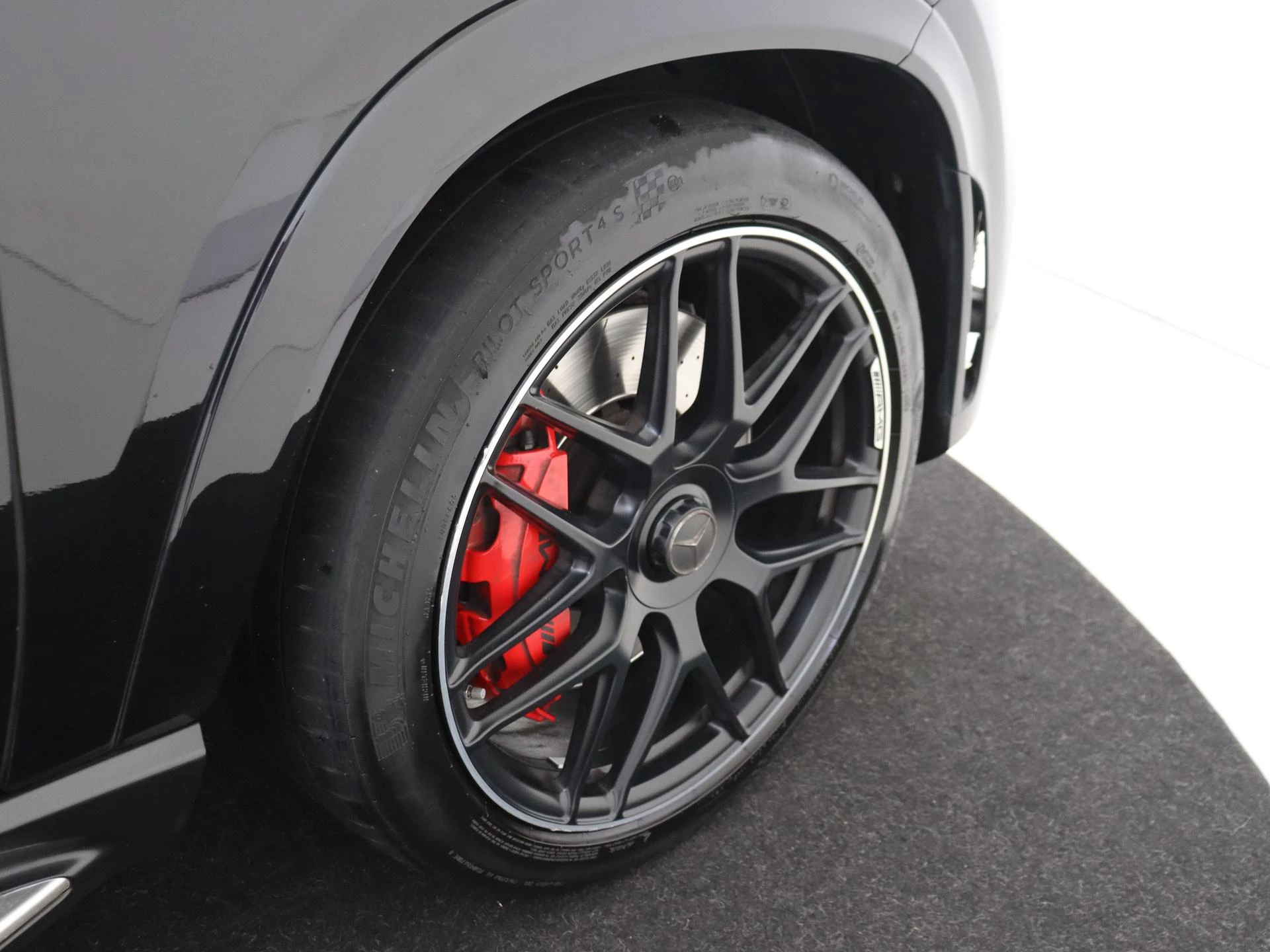 Mercedes-Benz-GLE-image-13
