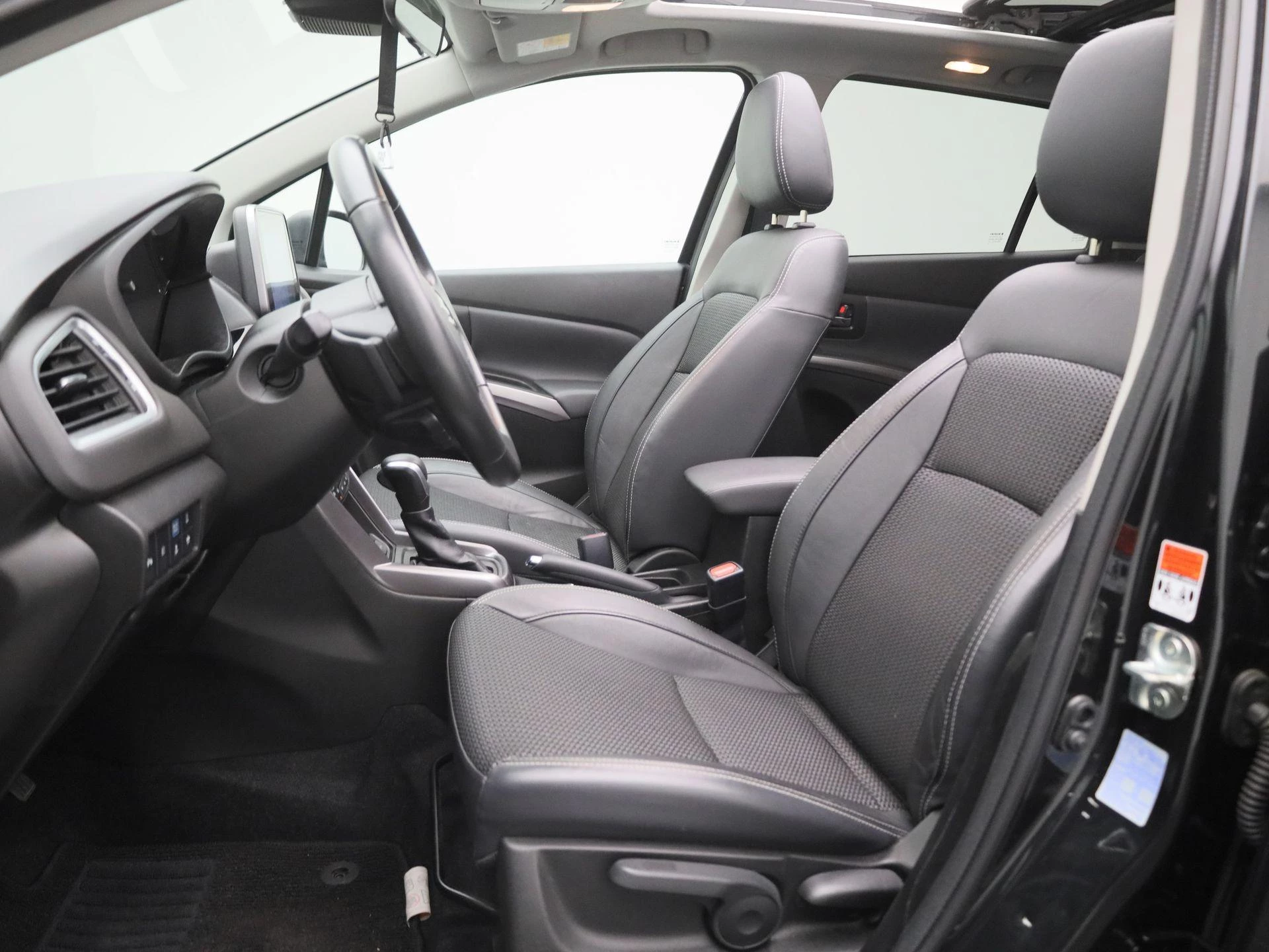 Suzuki-S-Cross-image-7